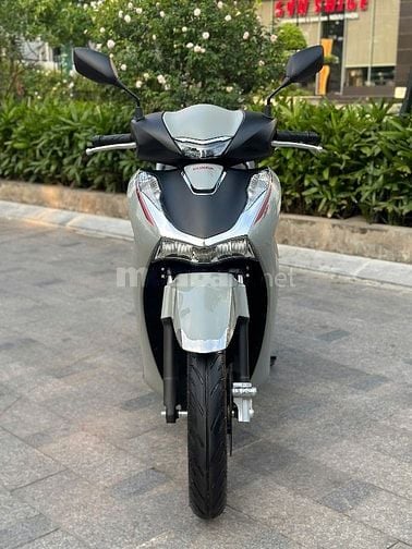 Cần bán Siêu Phẩm SH 160 ABS 4/2025 xám xi măng chạy 400km siêu mới