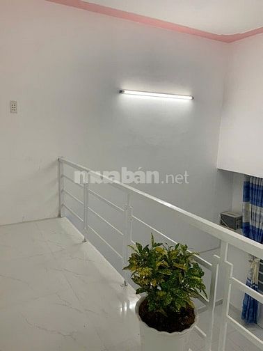 Nhà MT đường Hoa Vàng, gần uỷ ban ngay chợ, nhận nhà ở ngay chỉ 575tr