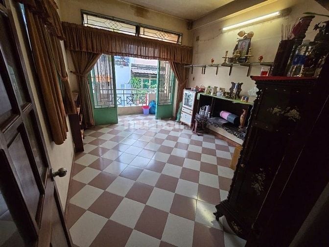 BÁN NR 4 TẦNG, 4PN, GIÁ 9,5 TỶ, NGAY NGUYỄN KIM, Q.10, SIÊU HIẾM
