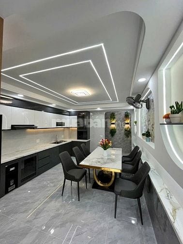 Bán nhà 5 tầng HXH đường Gò dầu, 70m2(4.2x17m) 5P.N, 6Wc, nhỉnh 8 tỷ