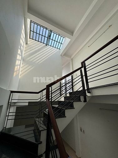 Cho thuê nhà trung tâm – sát Phan Xích Long – diện tích sàn 87m² 