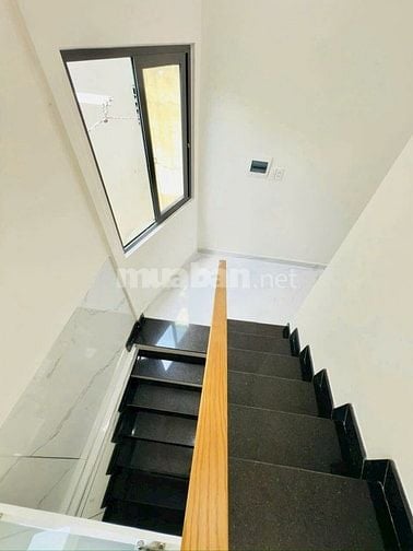 Bán Gấp nhà MT 340 ba đình dt: 4,5x9m, 1lau nhà đẹp