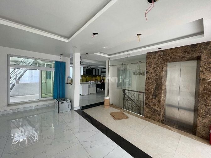 Tòa nhà cao tầng khu Làng Đại học Pk đường 12 m, 10*25 giá 30,5 