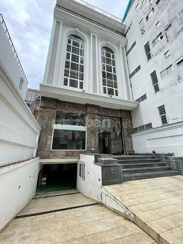 Tòa nhà cao tầng khu Làng Đại học Pk đường 12 m, 10*25 giá 30,5 