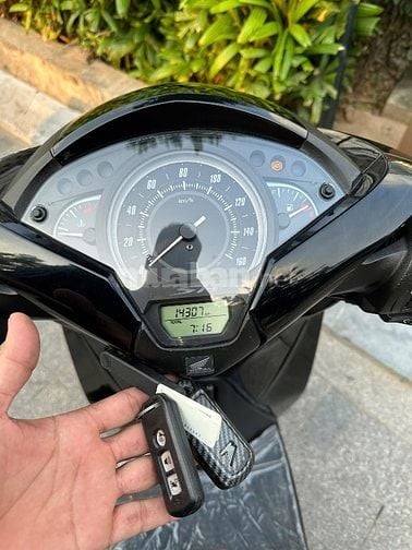 Cần Bán SH 150 ABS cuối 2017 màu đen cực chất lượng.