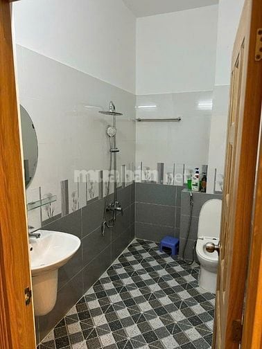 *BÁN NHÀ HẺM Ô TÔ 95 LÊ VĂN LƯƠNG, QUẬN 7*