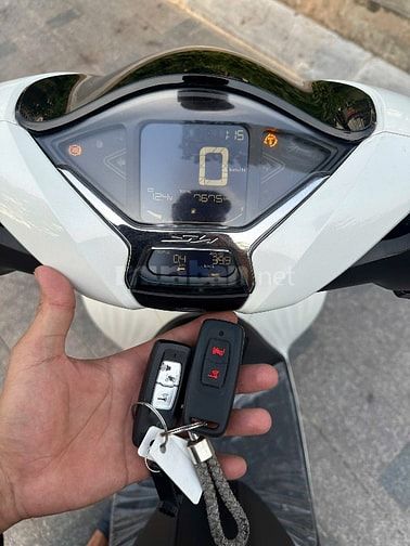 Cần bán SH Việt 125 ABS 2022 màu trắng biển Hà Nội cực đẹp