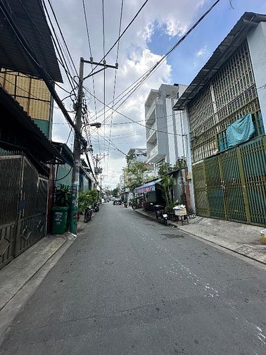 Mặt tiền đường 7m thông 186m2(8x24m) 2 tầng Lê Đình Cẩn, Tân Tạo, BT