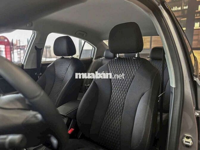MG MG5 số sàn lăn bánh chỉ 375 triệu
