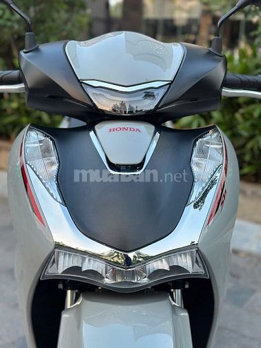 Cần bán Siêu phẩm mới keng SH 160 ABS 2025 xám xi măng-800km