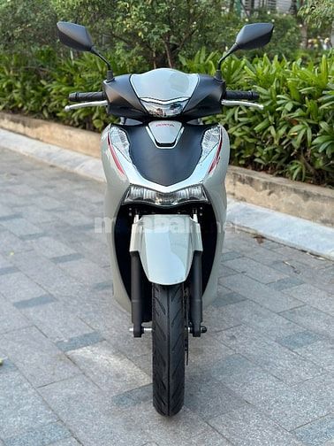Cần bán Siêu phẩm mới keng SH 160 ABS 2025 xám xi măng-800km
