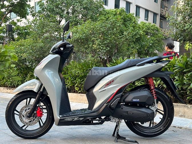 Cần bán Siêu phẩm mới keng SH 160 ABS 2025 xám xi măng-800km