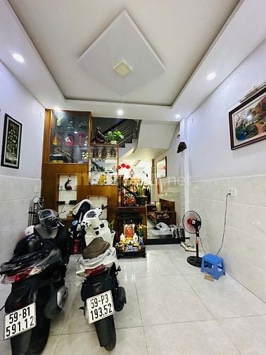 Bán nhà 4 tầng 870/54/10 Lạc Long Quân, P.8, Q.Tân Bình