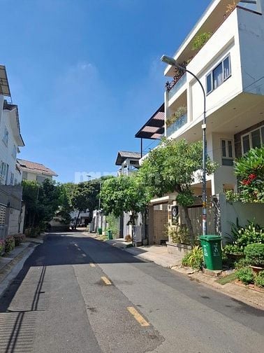 Bán đất mặt tiền đường 33 An Phú Quận 2 giá 28 tỷ
