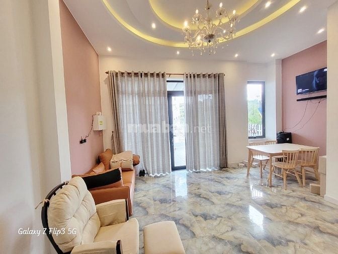Bán nhà làm homestay tại Nguyễn Hữu Cảnh Đà Lạt giá 13.5 tỷ