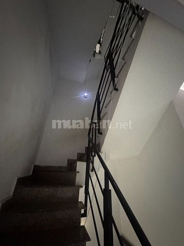Bán nhà đường Bình Trị Đông, HXH, xe tải bốc hàng. Dt: 4.2x13m, 3 tầng