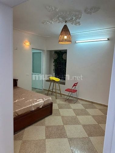 Bán căn hộ tập thể T3 DT 75m thoáng, đẹp ngõ ôtô phố Hoàng Ngọc Phách