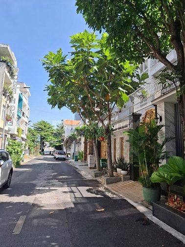Bán đất mặt tiền đường 33 An Phú Quận 2 giá 28 tỷ