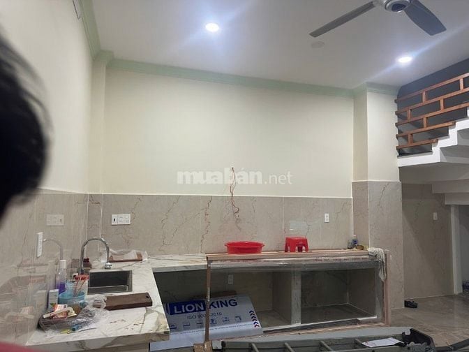 Chính chủ cho thuê nhà mới xây 3 lầu đường Lạc Long Quân p8 q Tân bình