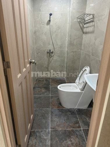Chính chủ cho thuê nhà mới xây 3 lầu đường Lạc Long Quân p8 q Tân bình