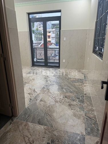 Chính chủ cho thuê nhà mới xây 3 lầu đường Lạc Long Quân p8 q Tân bình