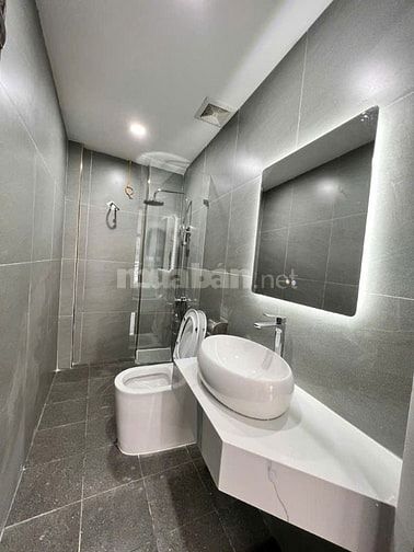 CỰC PHẨM THANH XUÂN -NHÀ MỚI -6 TẦNG THANG MÁY -MẶT NGÕ -VF3 ĐỖ CỬA 