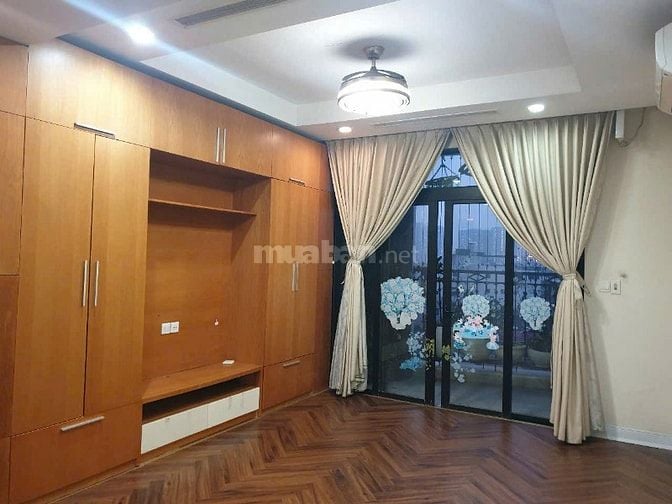 Cho thuê căn hộ tạị tòa R2B Royal city, 72 Nguyễn Trãi, Q.Thanh Xuân