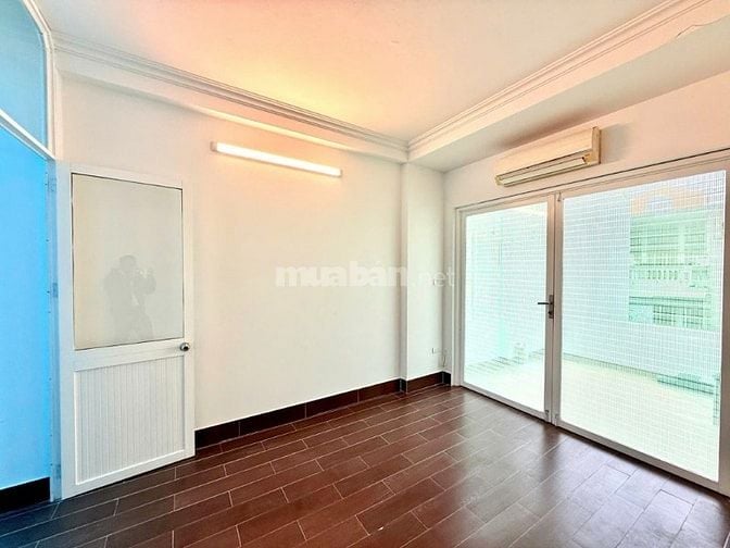Ô tô đỗ cửa Nguyễn Văn Trỗi, nhà đẹp full nội thất, ngõ cực rộng