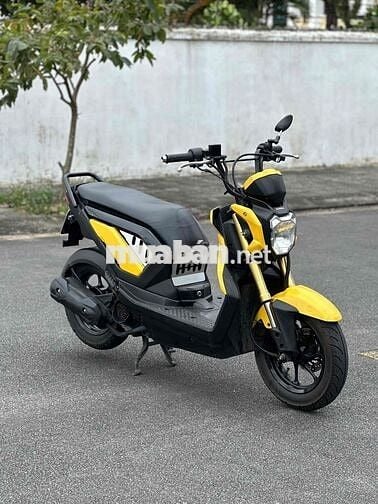Zoomer nhập thái chạy cực phê biển 43
