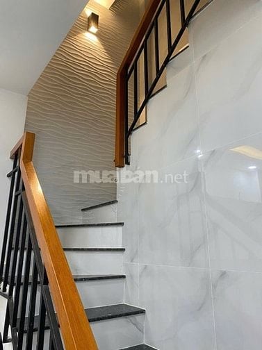 Bán nhà mặt tiền khu vực an ninh, sạch sẽ