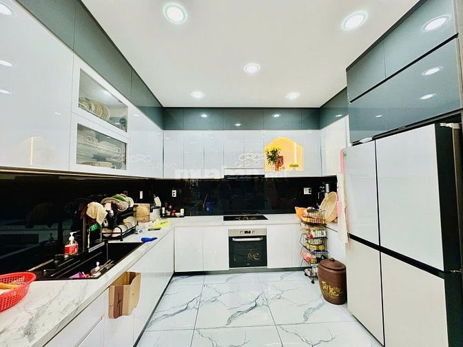 Mình Chính chủ cần bán gấp nhà đường – Nguyễn Quý Yêm  - Võ Văn Kiệt 
