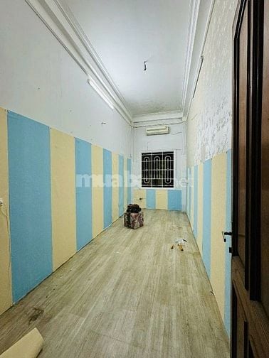 Cho thuê nhà mặt đường 135 Nguyễn Lương Bằng, 50 m2x 3 tầng= 150 m2