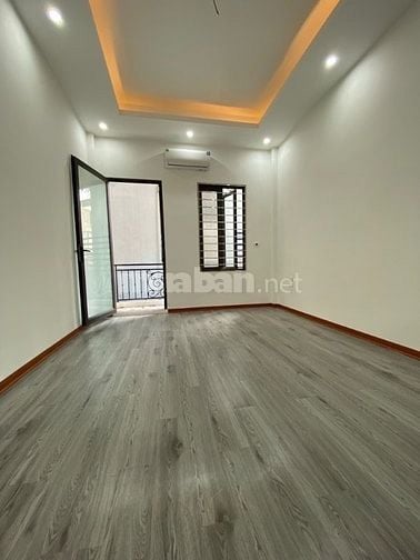 Chính chủ bán nhà Vĩnh Hưng gần 30m 5 tầng nhà đẹp ở ngay hơn 5 tỷ 