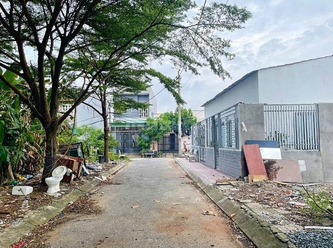 Bán đất ngay TT Huyện Nhà Bè, Phú Xuân, 5x24m, giá 4.5 tỷ