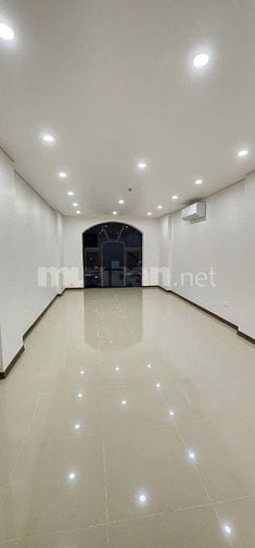 CHO THUÊ NHÀ 7 TẦNG, 1 HẦM PHỐ MẠC THÁI TỔ, CẦU GIẤY
