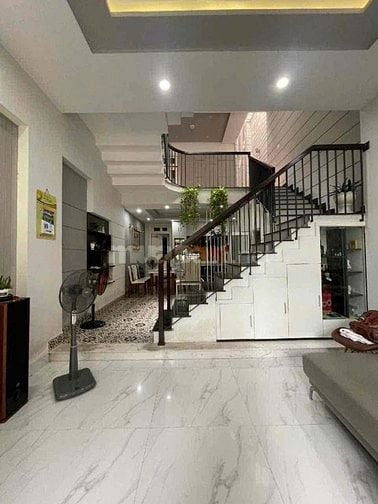 Bán Gấp! Nhà Đẹp Mặt Tiền Vũ Hữu – Gần Vinmec – Giá chỉ 8.x tỷ 