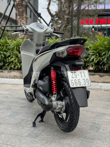 Cần bán Vision 2023 xám xi măng siêu mới- Biển Vip