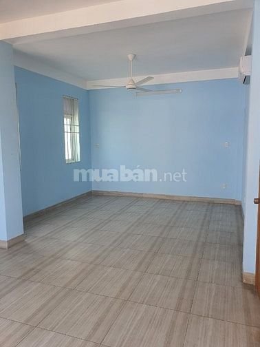 Phòng 50m2,phù hợp gia đình nhỏ, trang bị, máy giặc,ban công rất rộng