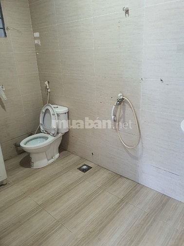 Phòng 50m2,phù hợp gia đình nhỏ, trang bị, máy giặc,ban công rất rộng