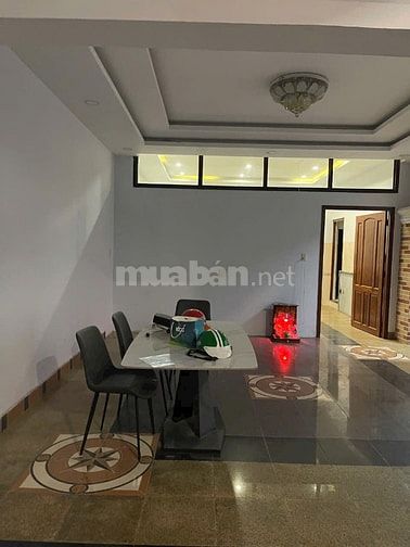 Bán nhà biệt thưu đường 270 Cao Lỗ P4. 8x20m 1 trệt 2 lầu