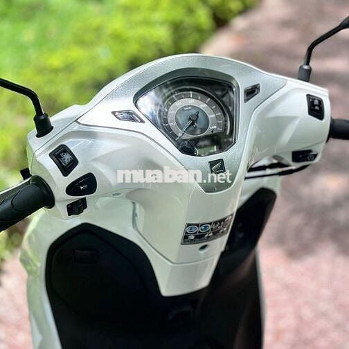 Lead 2025 Trắng lướt