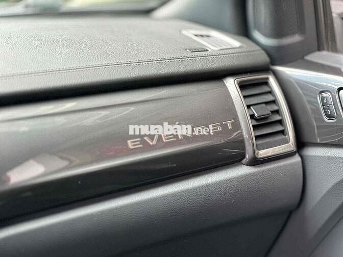 Ford Everest 2016 Titanium 2.2L 4x2 AT - 130000 km
