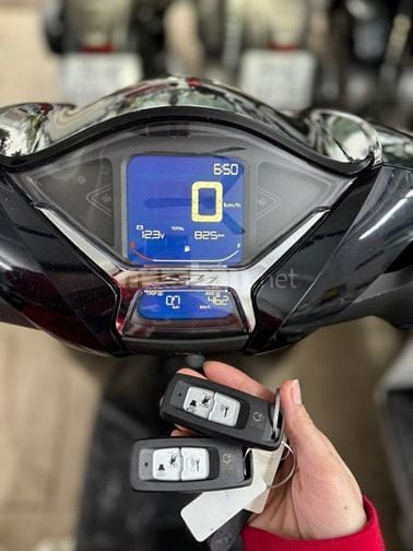 Cần bán SH 160 CBS 2024 chạy 800km siêu mới cực đẹp