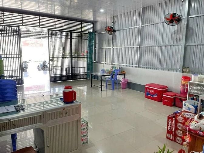 Bán căn nhà đang kinh doanh ở Tân An Hội , Củ Chi 125m2 SHR giá 870tr