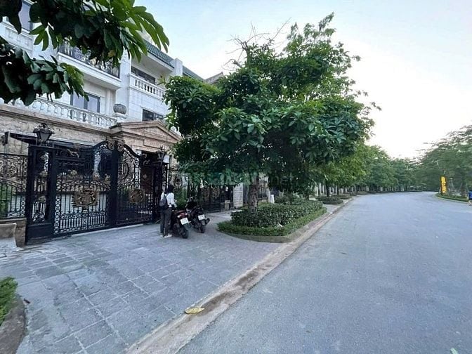 CẦN BÁN GẤP BIỆT THỰ K 7 - KHU ĐÔ THỊ CIPUTRA NAM THĂNG LONG, TÂY HỒ