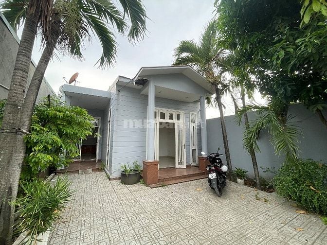 Bán nhà MT nội bộ Lê Văn Thịnh, DT 7,4x19,5m vuông vức, Giá 8 tỷ