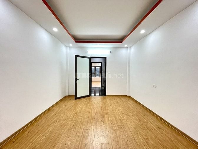 Bán nhà phố Lê Quý Đôn 5 tầng thang máy, dt 48m2, mt 4.2m, đẹp ở ngay.