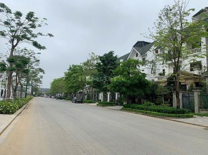 CẦN BÁN GẤP BIỆT THỰ K 7 - KHU ĐÔ THỊ CIPUTRA NAM THĂNG LONG, TÂY HỒ