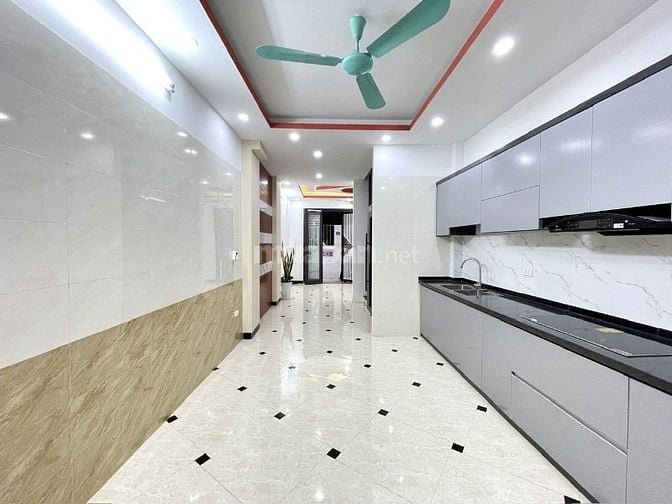 Bán nhà phố Lê Quý Đôn 5 tầng thang máy, dt 48m2, mt 4.2m, đẹp ở ngay.