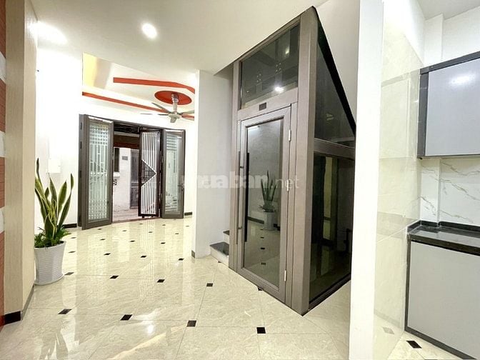 Bán nhà phố Lê Quý Đôn 5 tầng thang máy, dt 48m2, mt 4.2m, đẹp ở ngay.